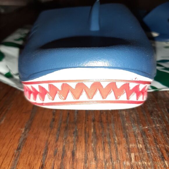 New M8.5/9.5 W10/11 Blue Shark Water Shoes Summer Slides Pool Beach - Picture 5 of 7